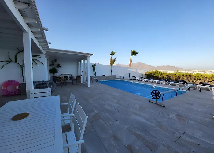 Chalet: Villa El Ancla